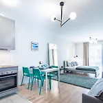 Very - Balcony - Free Parking Apartament