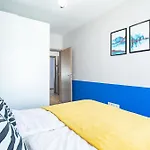 Very - Balcony - Free Parking Apartament