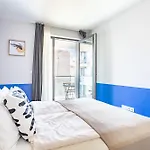 Very - Balcony - Free Parking Apartament